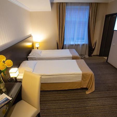 Optima Cherkasy Hotel Esterno foto